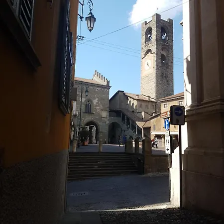 דירה Piazza Vecchia ברגמו