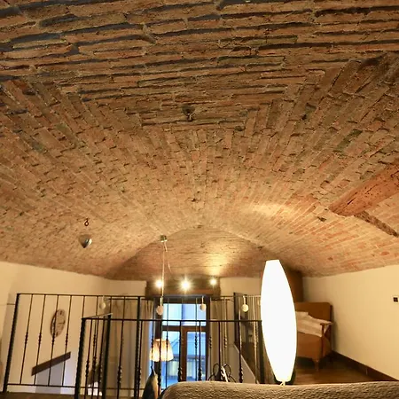 Piazza Vecchia Apartment