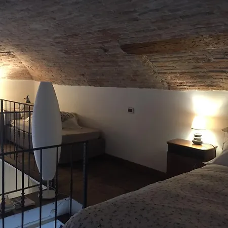Casa Vacanze Piazza Vecchia *