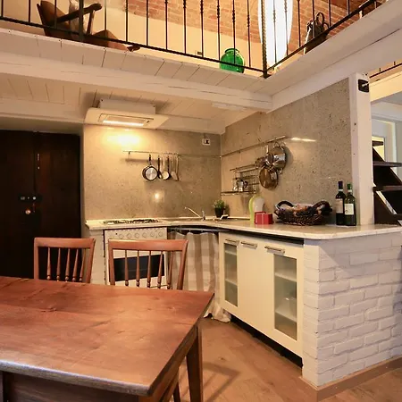 Piazza Vecchia Apartment